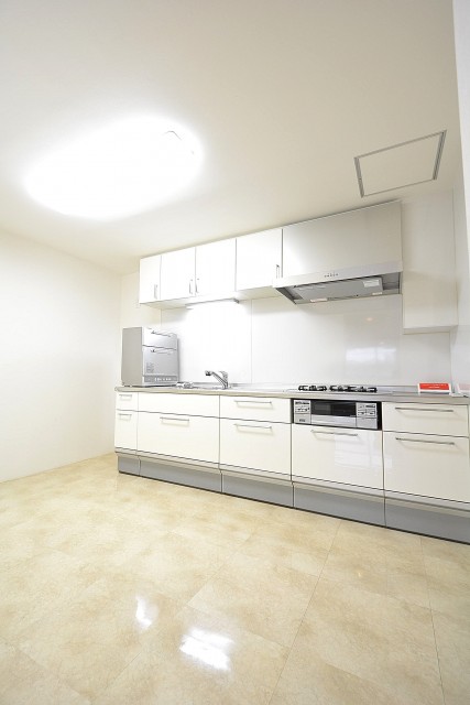 陽輪台松濤　5.1帖の独立キッチン