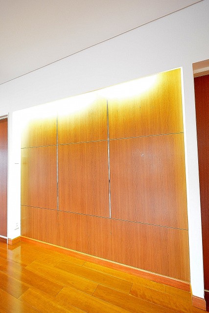 陽輪台松濤　30帖のリビングダイニング