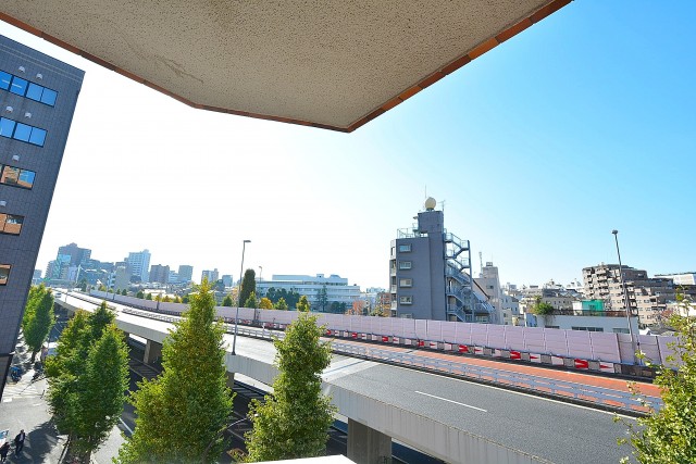 セブンスターマンション第7五反田　4.5帖のベッドルーム　バルコニー眺望