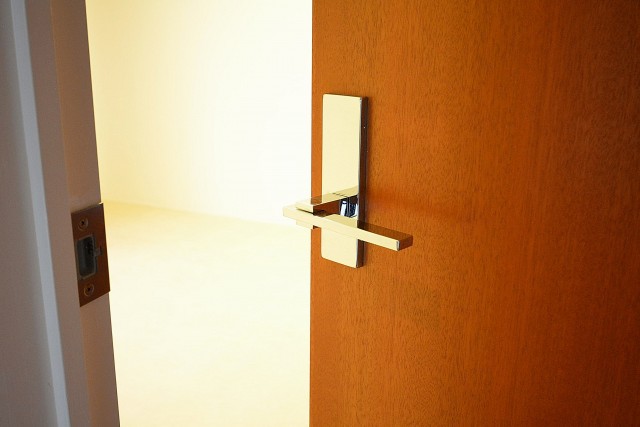 陽輪台松濤　6.0帖のベッドルームドア