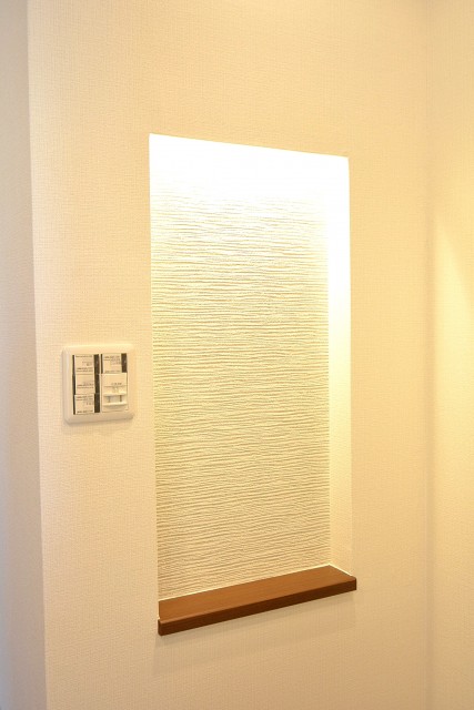 高輪パークホームズ　玄関壁面のニッチ