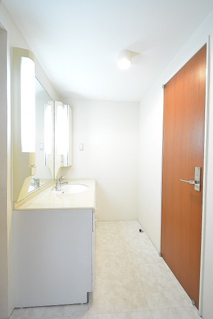 陽輪台松濤　サニタリールーム