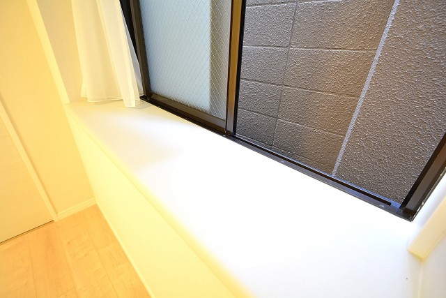 フリーディオ三宿　4.8帖のベッドルーム出窓