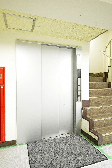 目白ハイツ　エレベーターホール
