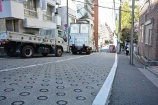 マンション高輪苑　エントランス前道路