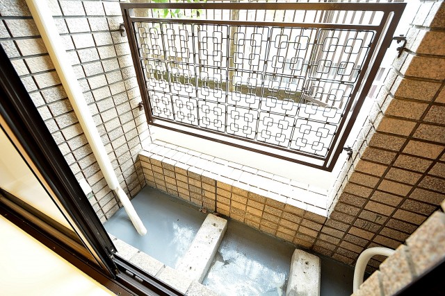 パーク・ハイム千石　5.1帖ベッドルーム室外機置き場