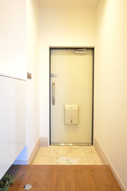 大森山王リハイム　玄関ホール