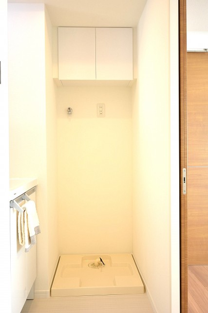 オリエンタル新大塚コーポラス　洗濯機置場