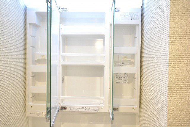 サンローゼ新宿　洗面化粧台