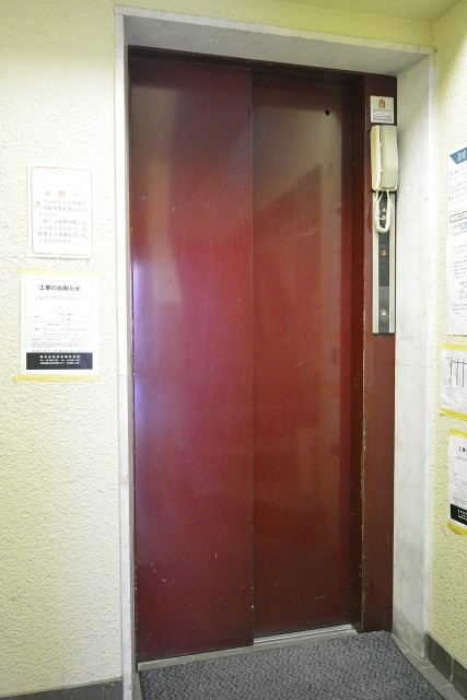 サンローゼ新宿　エレベーター