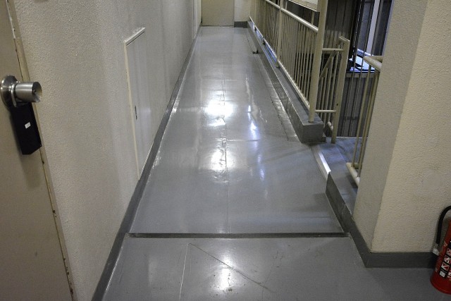 東カングランドマンション池袋キャッスル　共用廊下