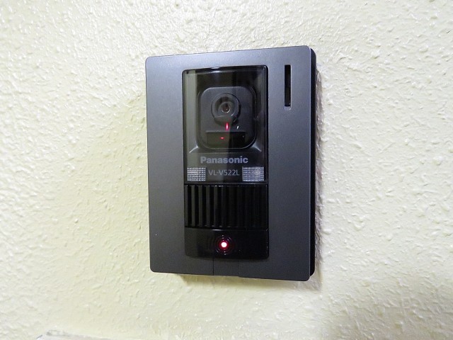 三軒茶屋サンハイツ　TVモニター付きインターホン