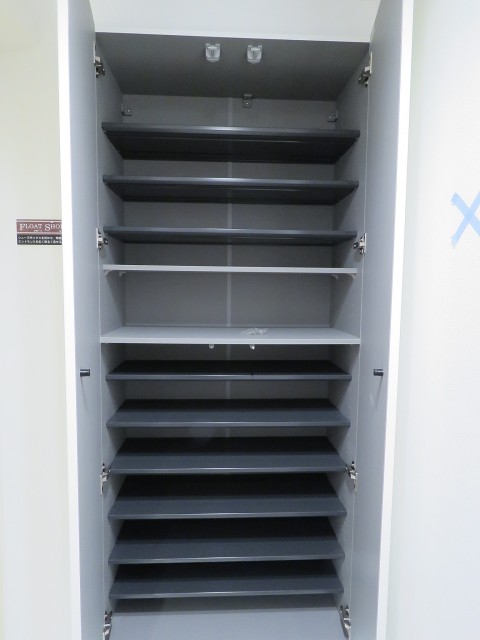 クレッセント麻布Ⅱ　シューズBOX