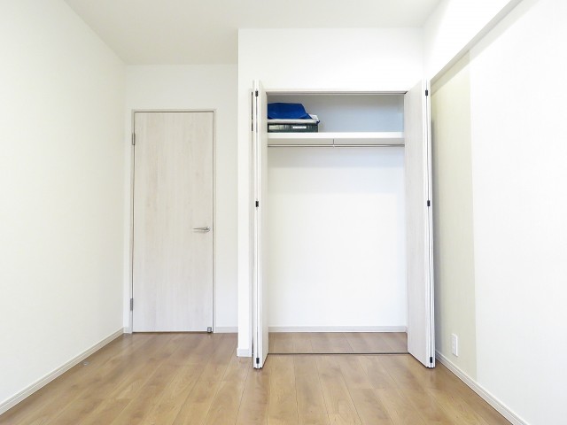 クレッセント麻布Ⅱ　洋室約6.5帖