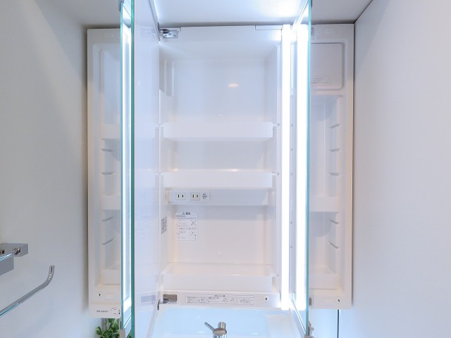 クレッセント麻布Ⅱ　洗面化粧台