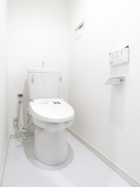 リックスLお茶の水女子大前　ウォシュレット付きトイレ