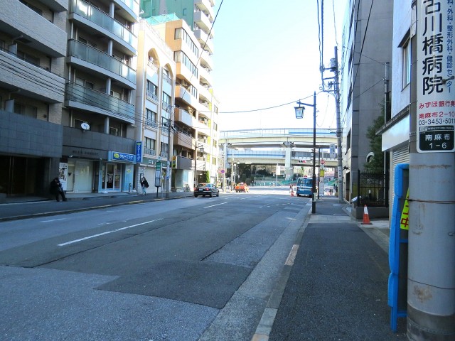 クレッセント麻布Ⅱ　前面道路