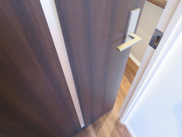 Ｇフラット　ＬＤＫ扉