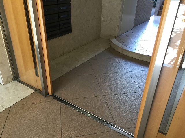 ウィライブ下落合　エントランス