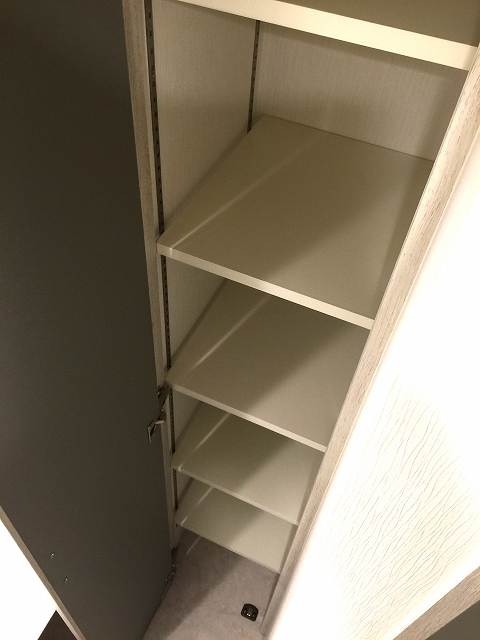 ウィライブ下落合　洗面室収納