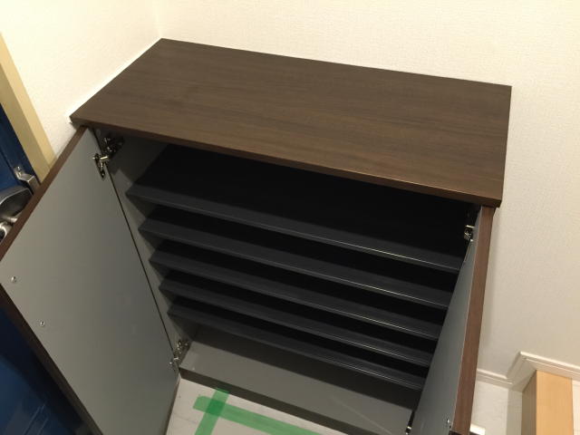 ロイヤルハイツ三田 シューズボックス