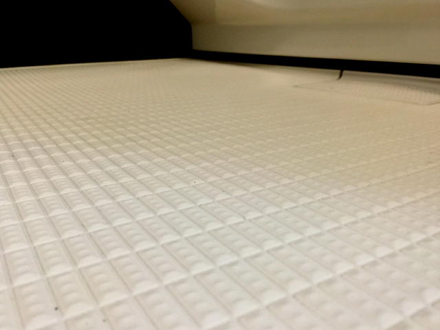 ロイヤルハイツ三田　床