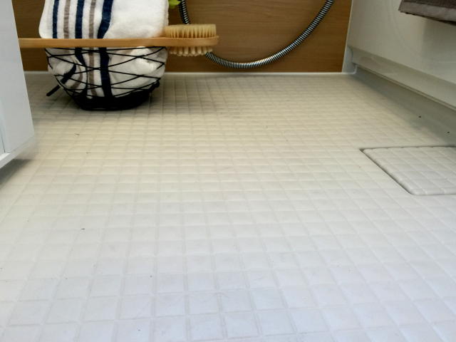 サンライズ五反田　バスルーム床