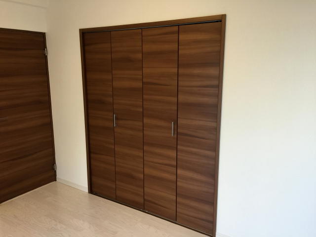 サンライズ五反田　洋室約6帖収納