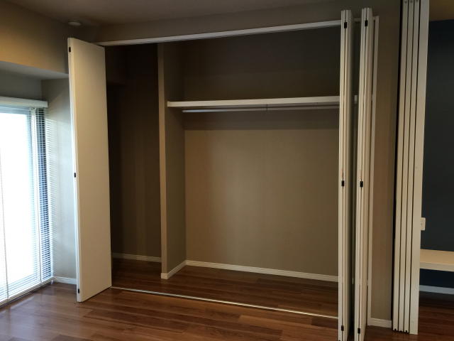 イトーピア五反田マンション　洋室約6帖収納