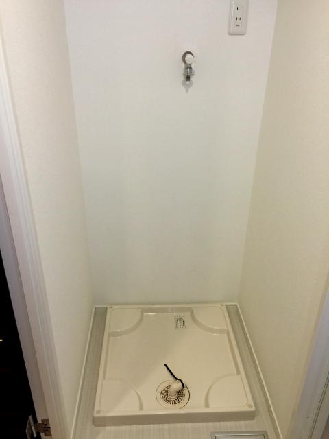 東池袋リリエンハイム　洗濯機置場