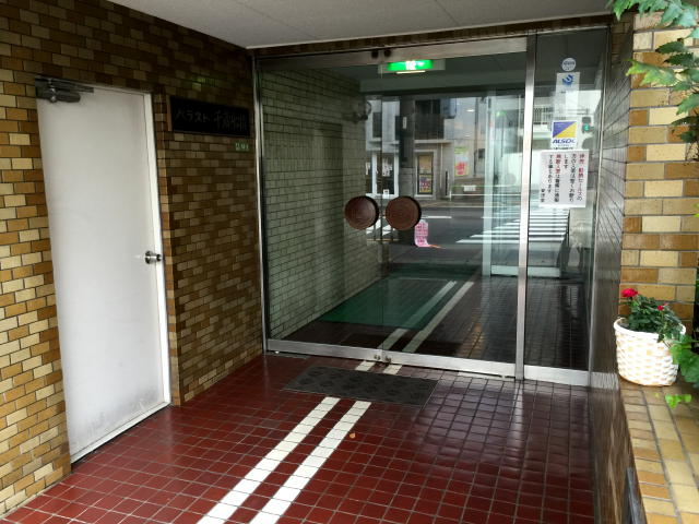 パラスト千歳船橋　エントランス