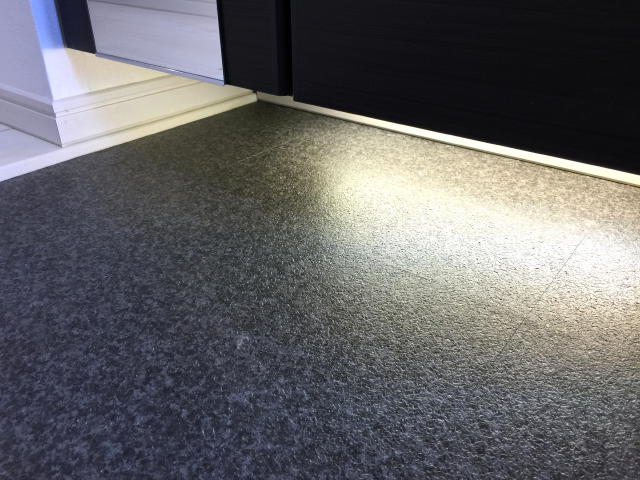 ファミール荻窪　玄関フットライト