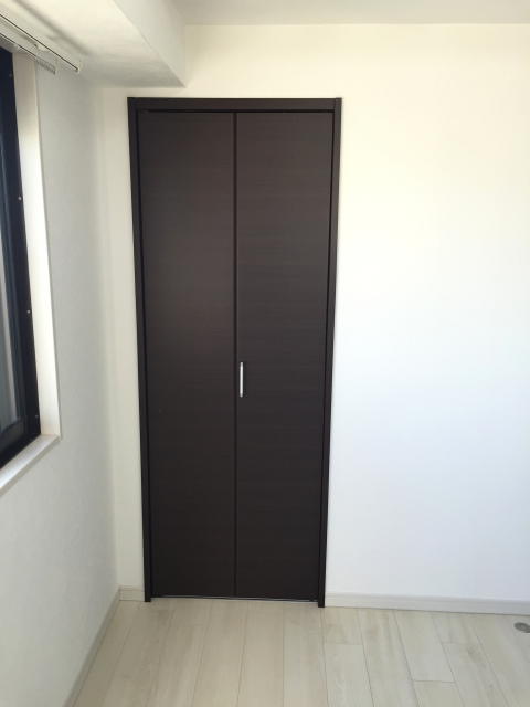 ファミール荻窪　洋室約8帖収納