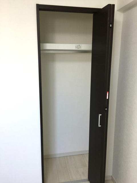 ファミール荻窪　洋室約5帖収納