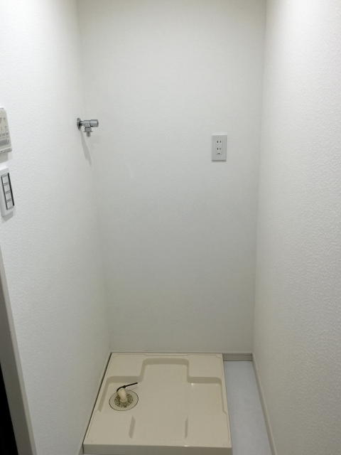 ファミール荻窪　洗濯機置場