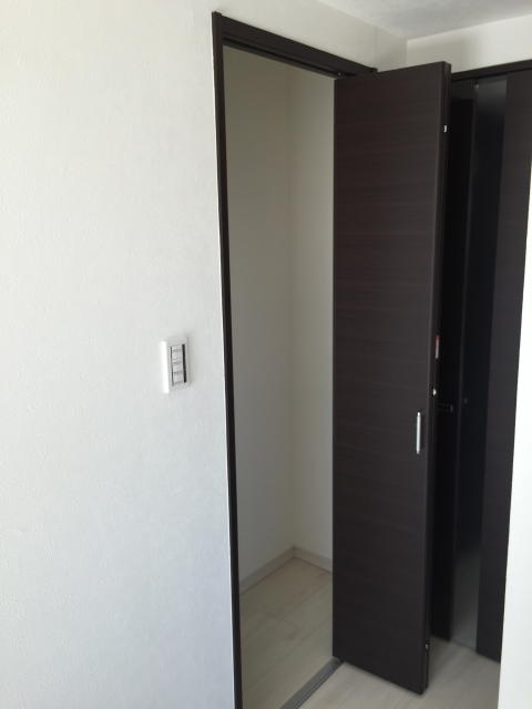 ファミール荻窪　リビングダイニング収納