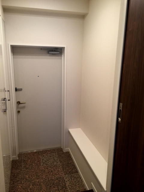 ライオンズガーデン荻窪大田黒公園　玄関