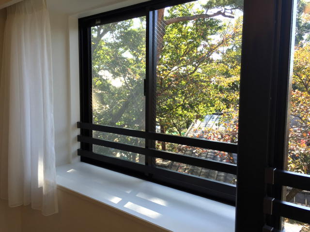 ライオンズガーデン荻窪大田黒公園　リビングダイニングキッチン窓