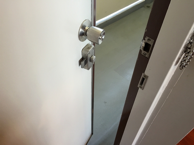 パールハイツ桜上水　勝手口