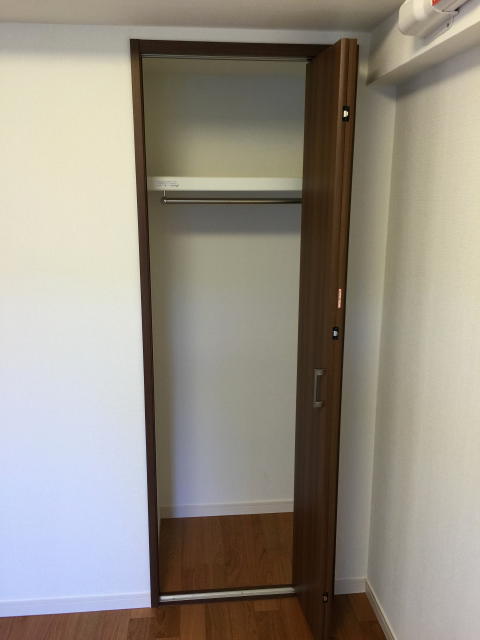 モア・クレスト荻窪　洋室約5帖収納