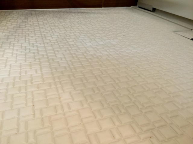 モア・クレスト荻窪　バスルーム床