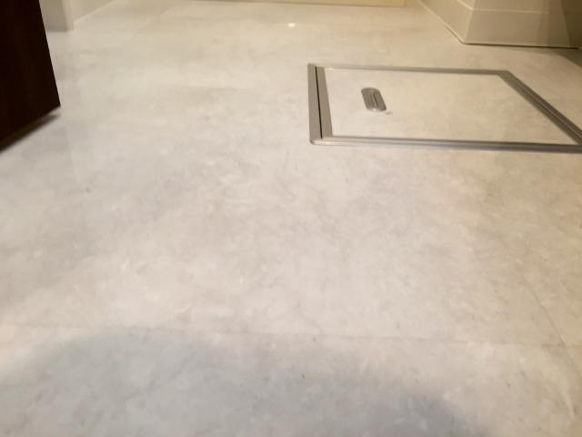 モア・クレスト荻窪　洗面室床