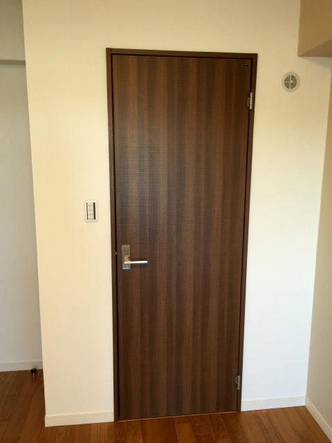 モア・クレスト荻窪　洋室約7.1帖収納