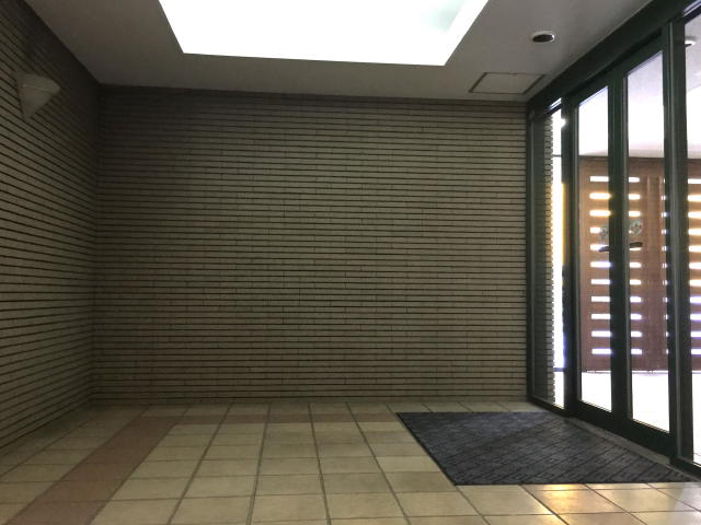 モア・クレスト荻窪　エントランスホール