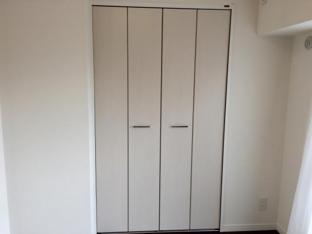 メイツ東中野　洋室約5帖収納