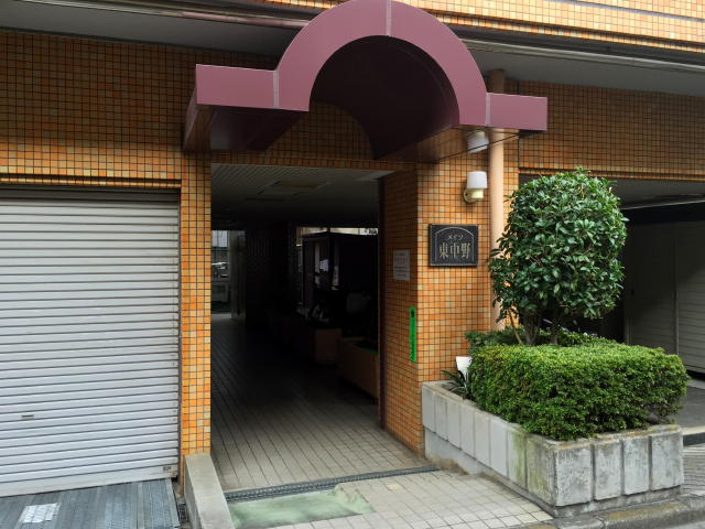 メイツ東中野　エントランス