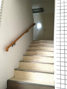サンコート千歳台　階段