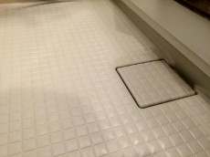 サンコート千歳台　バスルーム床