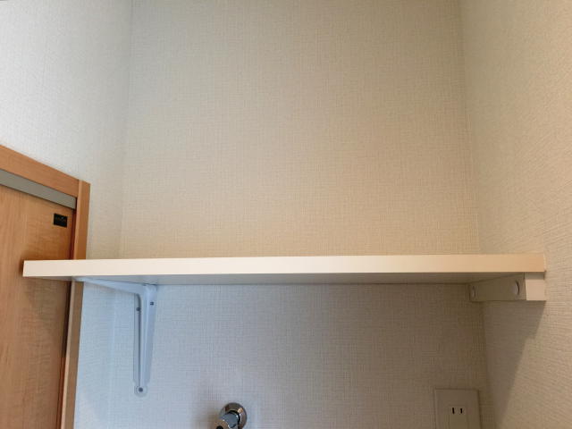 サンコート千歳台　洗濯機置場収納