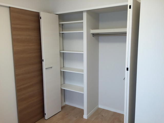 第２桜新町ヒミコマンション　洋室約4帖収納